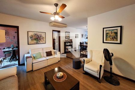 Sala 1 de casa à venda com 4 quartos, 300m² em Badu, Niterói