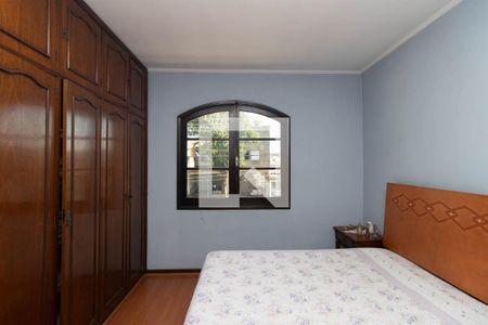 Quarto 1 de casa para alugar com 4 quartos, 158m² em Parque Novo Mundo, São Paulo