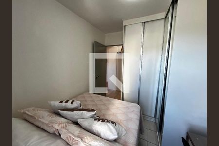 Quarto 1 de apartamento para alugar com 2 quartos, 48m² em Samambaia, Brasília