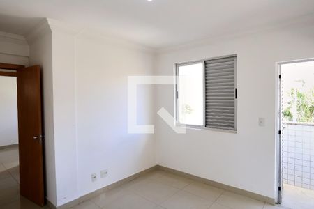 Sala de apartamento para alugar com 3 quartos, 80m² em Ipiranga, Belo Horizonte