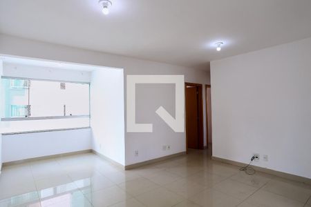 Sala de apartamento para alugar com 3 quartos, 80m² em Ipiranga, Belo Horizonte