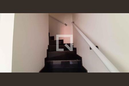 Escada de apartamento à venda com 2 quartos, 65m² em Veloso, Osasco