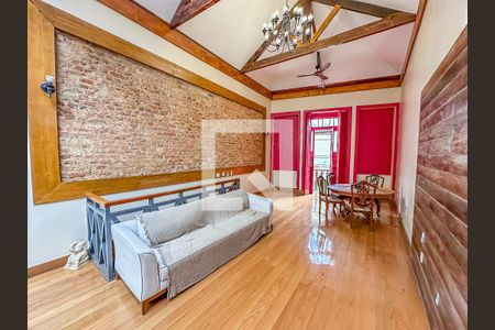 Sala de casa à venda com 2 quartos, 300m² em Lapa, Rio de Janeiro