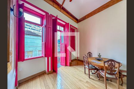 Sala de casa à venda com 2 quartos, 300m² em Lapa, Rio de Janeiro