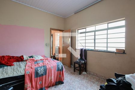 Quarto 1 de casa para alugar com 2 quartos, 1000m² em Vila Prado, São Paulo