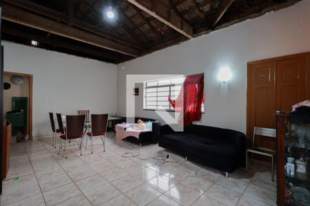 Sala de casa para alugar com 2 quartos, 1000m² em Vila Prado, São Paulo