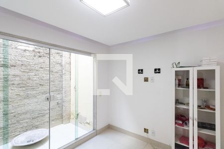 Sala 2 de casa para alugar com 2 quartos, 240m² em Campo Grande, Rio de Janeiro