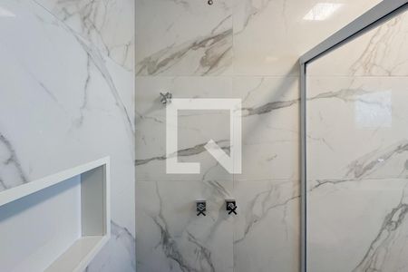 Banheiro da Suíte 1 de casa para alugar com 5 quartos, 300m² em Vila Monumento, São Paulo