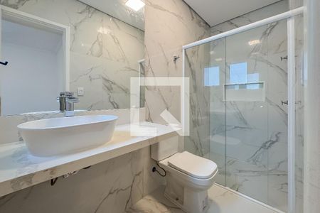 Banheiro da Suíte 1 de casa para alugar com 5 quartos, 300m² em Vila Monumento, São Paulo