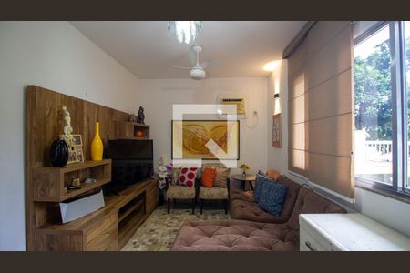 Sala de casa à venda com 6 quartos, 1100m² em Vargem Grande, Rio de Janeiro