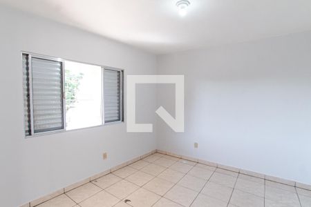 Quarto 2 de casa para alugar com 2 quartos, 100m² em Jardim Andarai, São Paulo