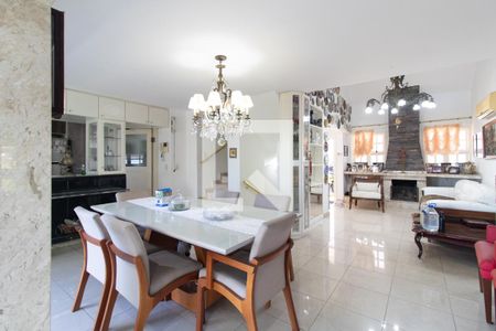 Sala de casa de condomínio à venda com 3 quartos, 420m² em Vila Conceição, Porto Alegre