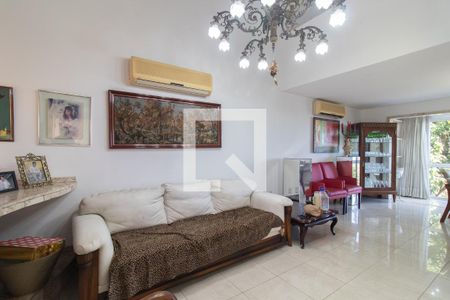 Sala de casa de condomínio à venda com 3 quartos, 420m² em Vila Conceição, Porto Alegre