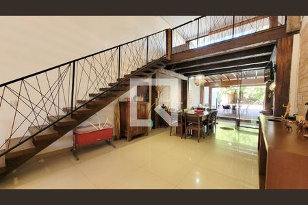 Sala de casa de condomínio à venda com 2 quartos, 250m² em Parque Xangrilá, Campinas