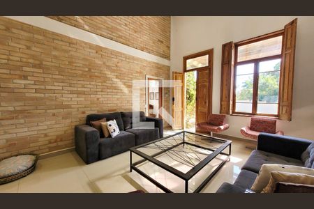 Sala de casa de condomínio à venda com 2 quartos, 250m² em Parque Xangrilá, Campinas