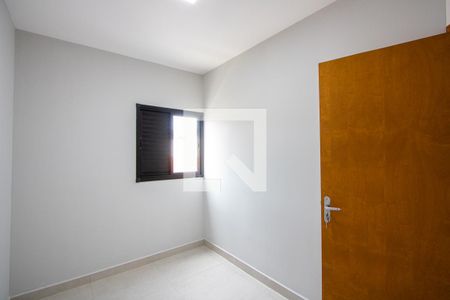 Quarto 2 de apartamento para alugar com 2 quartos, 45m² em Vila Helena, Santo André