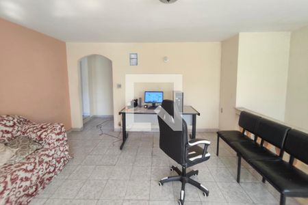 Sala de TV de casa à venda com 3 quartos, 180m² em Cidade Jardim, Campinas