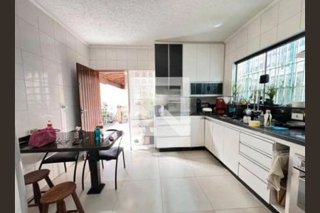 Casa à venda com 3 quartos, 150m² em Aricanduva, São Paulo