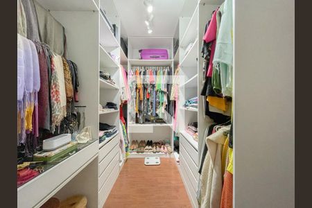 Casa à venda com 4 quartos, 315m² em Santa Tereza, Porto Alegre