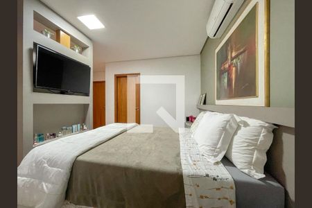 Casa à venda com 4 quartos, 315m² em Santa Tereza, Porto Alegre