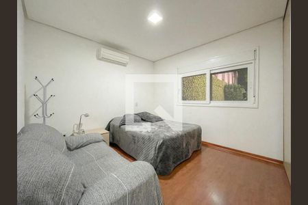 Casa à venda com 4 quartos, 315m² em Santa Tereza, Porto Alegre