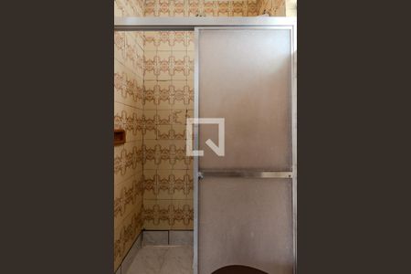 Banheiro de kitnet/studio à venda com 1 quarto, 33m² em Centro Histórico, Porto Alegre