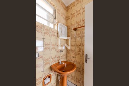 Banheiro de kitnet/studio à venda com 1 quarto, 33m² em Centro Histórico, Porto Alegre