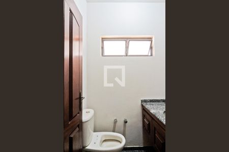 Lavabo de casa para alugar com 4 quartos, 420m² em City América, São Paulo