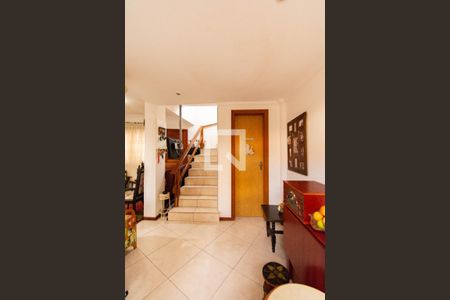 Escada de casa de condomínio à venda com 2 quartos, 86m² em Nossa Senhora das Gracas, Canoas