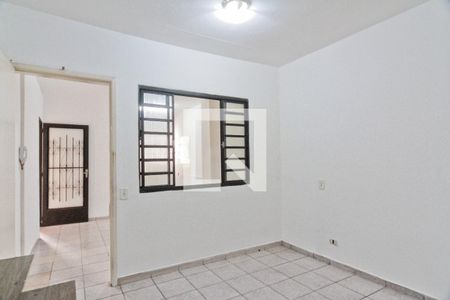 Quarto 1 de casa para alugar com 2 quartos, 80m² em Vila Cavaton, São Paulo