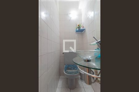 Lavabo 1 de casa à venda com 3 quartos, 130m² em Conjunto Habitacional Padre Jose de Anchieta, São Paulo
