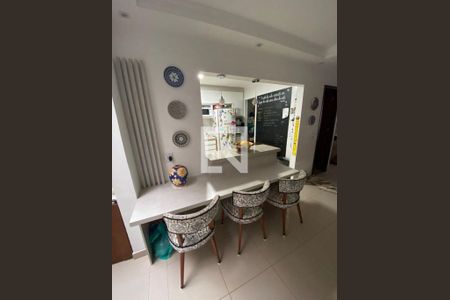 Casa à venda com 3 quartos, 133m² em Conjunto Residencial Santa Terezinha, São Paulo