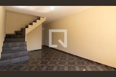 Sala de casa à venda com 3 quartos, 100m² em Jardim Eliane, São Paulo