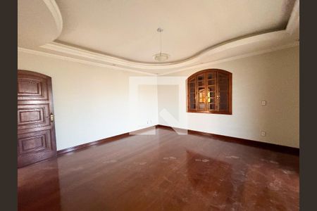 Sala 1 de casa para alugar com 4 quartos, 250m² em Jardim Riacho das Pedras, Contagem