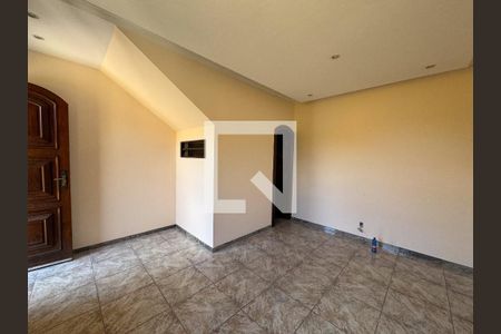 Sala 2 de casa para alugar com 4 quartos, 250m² em Jardim Riacho das Pedras, Contagem