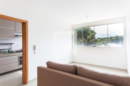 Sala de apartamento à venda com 2 quartos, 65m² em Parque Maracana, Contagem