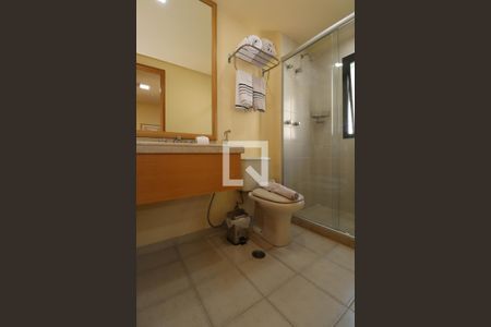 Banheiro de kitnet/studio para alugar com 1 quarto, 25m² em Jardins, São Paulo