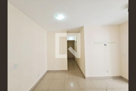 Sala de apartamento à venda com 2 quartos, 56m² em Jardim Flor da Montanha, Guarulhos