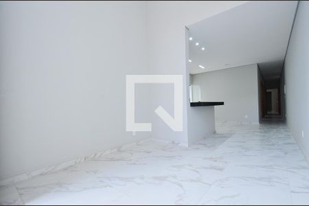 Sala de casa à venda com 3 quartos, 200m² em Santa Efigênia, Belo Horizonte