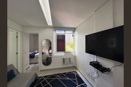 Sala de apartamento à venda com 1 quarto, 32m² em Leblon, Rio de Janeiro
