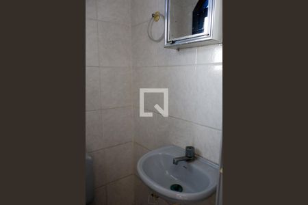 Lavabo de casa à venda com 3 quartos, 240m² em Padroeira, Osasco