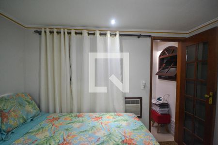 Quarto 1 de casa para alugar com 4 quartos, 150m² em Engenho Pequeno, Nova Iguaçu