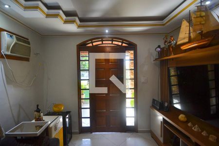 Sala de casa para alugar com 4 quartos, 150m² em Engenho Pequeno, Nova Iguaçu