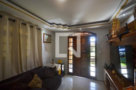 Sala de casa para alugar com 4 quartos, 150m² em Engenho Pequeno, Nova Iguaçu