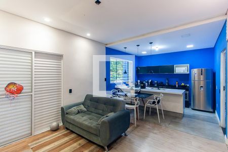 Sala de casa para alugar com 2 quartos, 160m² em Jardim Iva, São Paulo