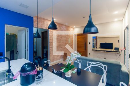 Sala de casa para alugar com 2 quartos, 160m² em Jardim Iva, São Paulo