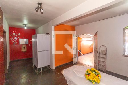 Sala de casa para alugar com 2 quartos, 400m² em Bento Ribeiro, Rio de Janeiro