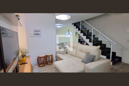 Sala de casa de condomínio à venda com 3 quartos, 194m² em Vila Valparaíso, Santo André