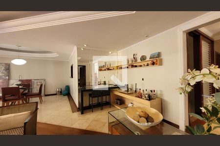 Sala de casa de condomínio à venda com 5 quartos, 360m² em Vila Madalena, Campinas