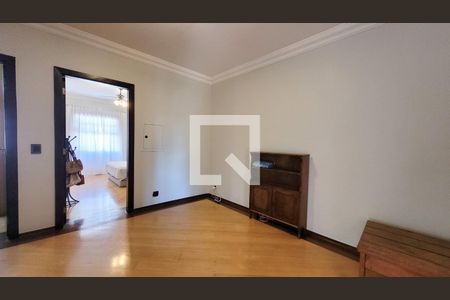Hall dos Quartos de casa de condomínio à venda com 5 quartos, 360m² em Vila Madalena, Campinas